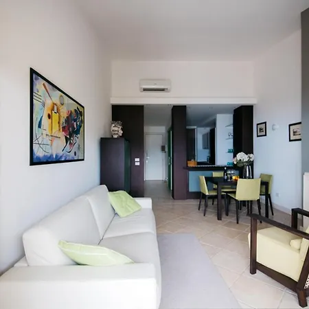 Romantic By Holidays Taormina