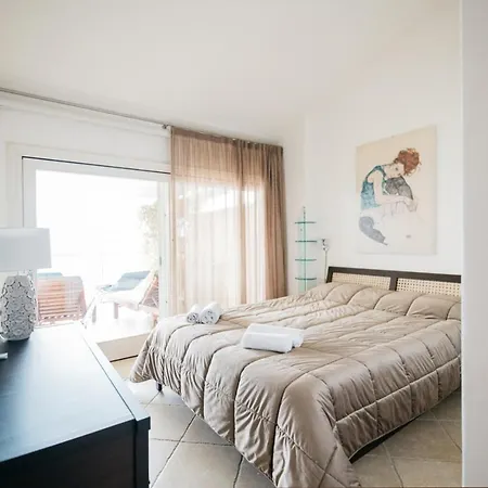 Lejlighed Romantic By Holidays